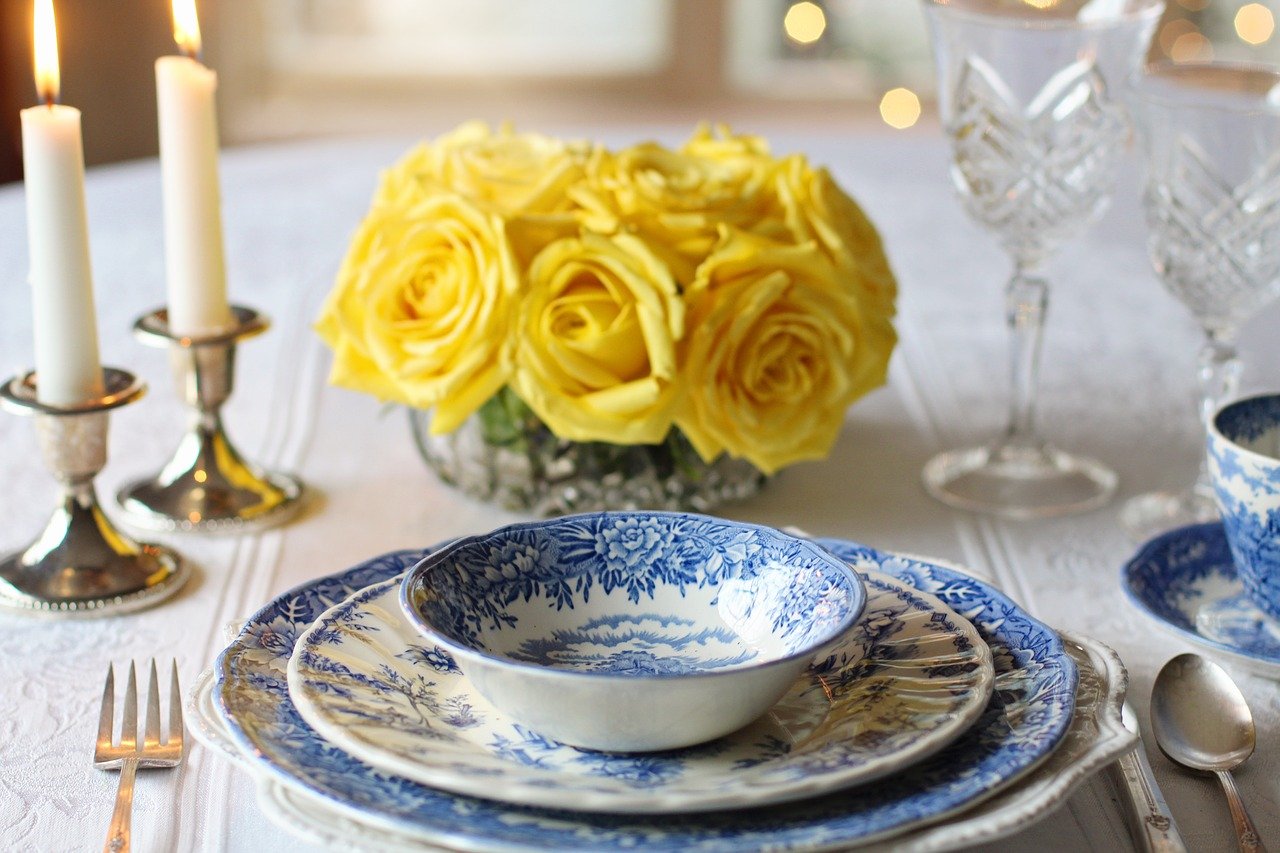 happy mothers day, place setting, dinner-2110245.jpg